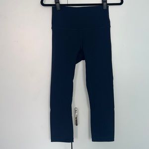 Lululemon Wunder Under Leggings in Navy